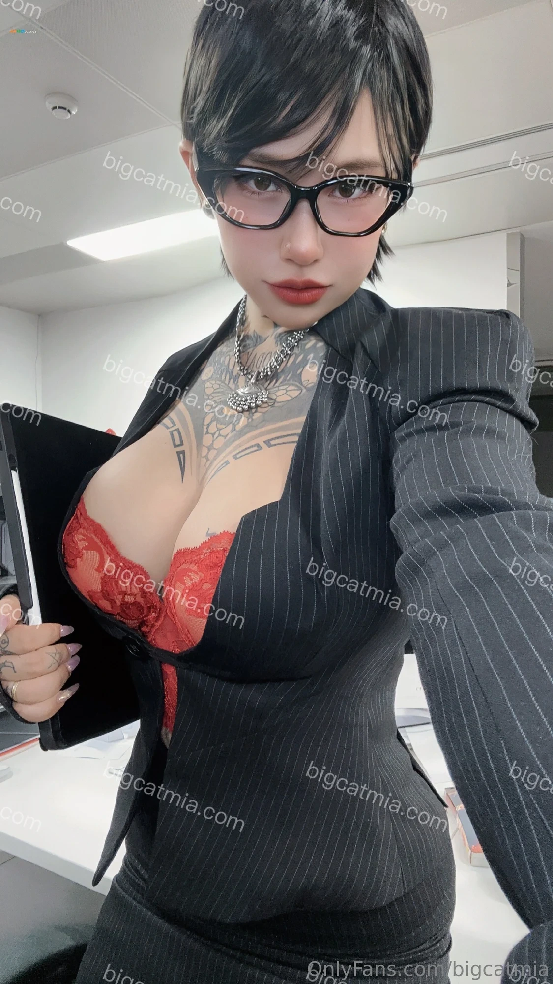 GaoQiaoYouMei(bigcatmia) - OnlyfansWenShenFuLiJiShiTuHeJi — photo 84