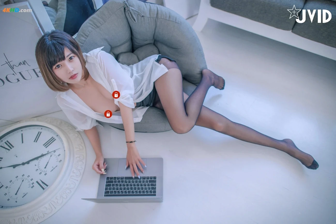 [JVID] GuoBaoBao - MianShiYuDaoBianTaiGongSiGuoBaoBao — photo 25