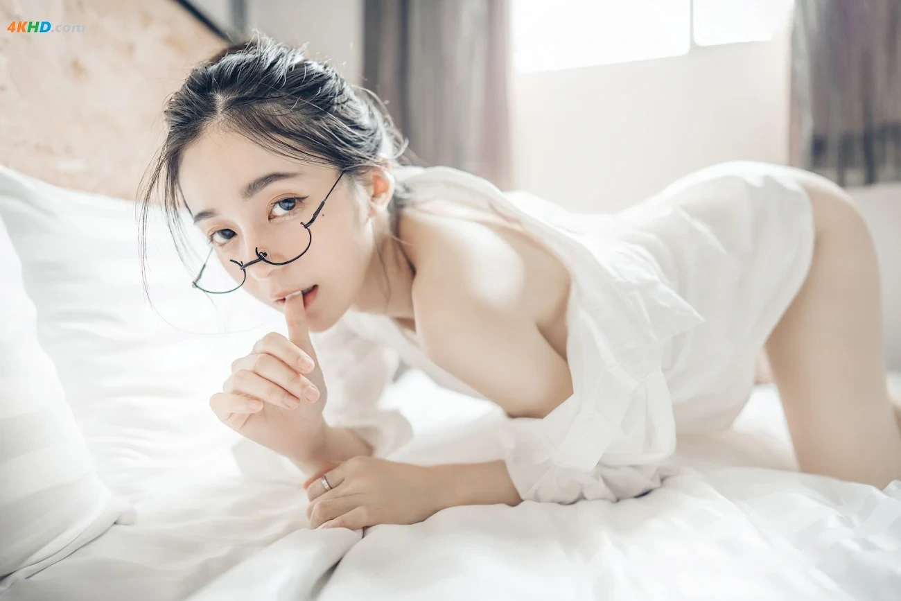 [JVID] ChenChen - ZhongYuYueDaoNuShenPaoTang-YuJinYiZhiDiao-ZuiHouBuChuanLeZhiJiePai — photo 25