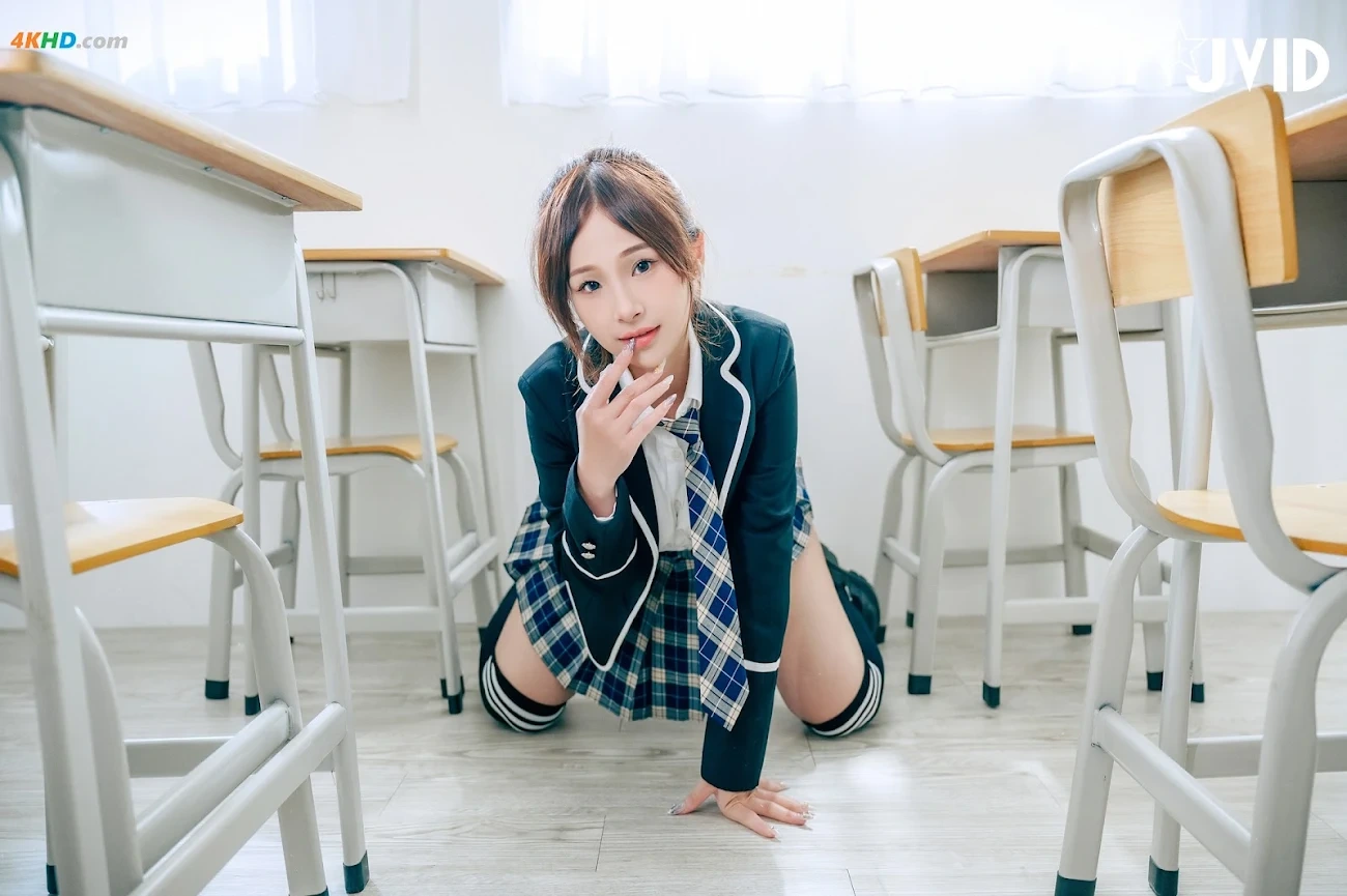 [JVID] JieMi Juice - XiaKeHouZaiJiaoShiSeSeBeiLaoShiFaXian — photo 77