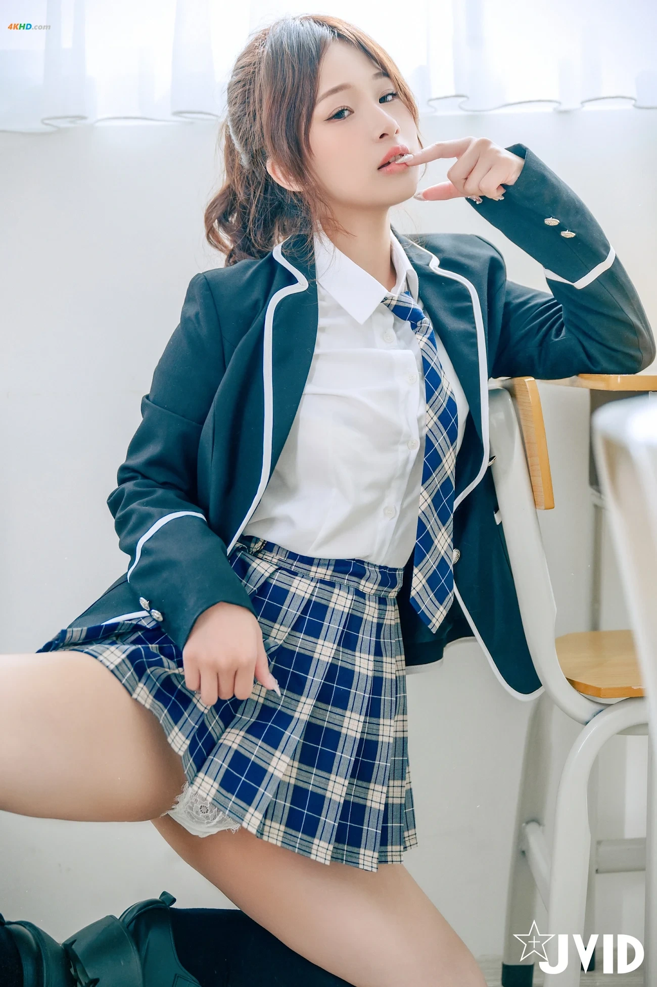 [JVID] JieMi Juice - XiaKeHouZaiJiaoShiSeSeBeiLaoShiFaXian — photo 80