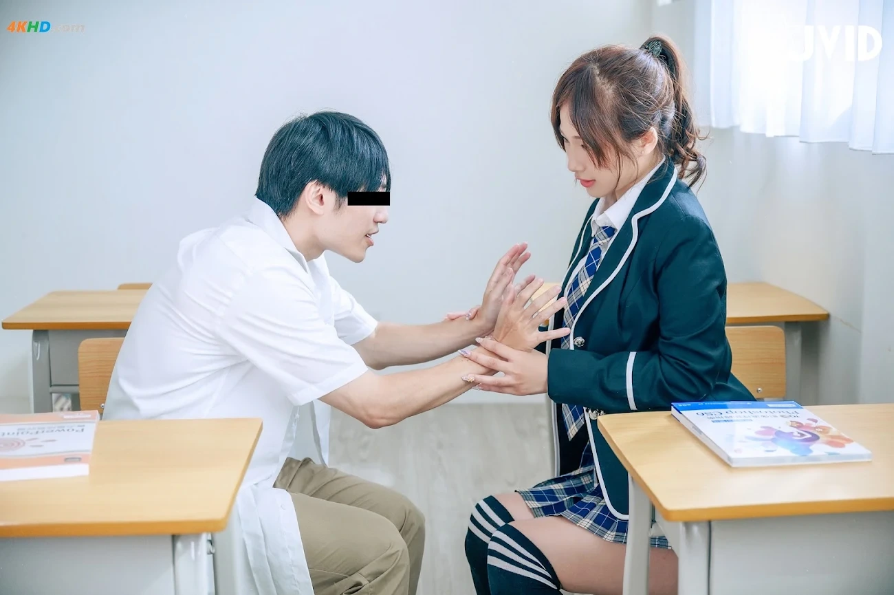 [JVID] JieMi Juice - XiaKeHouZaiJiaoShiSeSeBeiLaoShiFaXian — photo 95