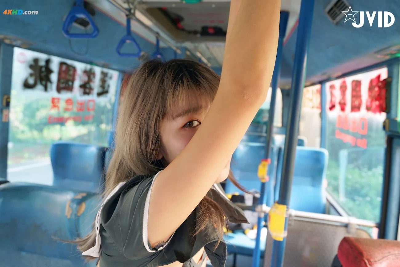 [JVID] YiFuDie - ZhenShi-GongCheShangChuNuSangShiHuiYiLu — photo 39