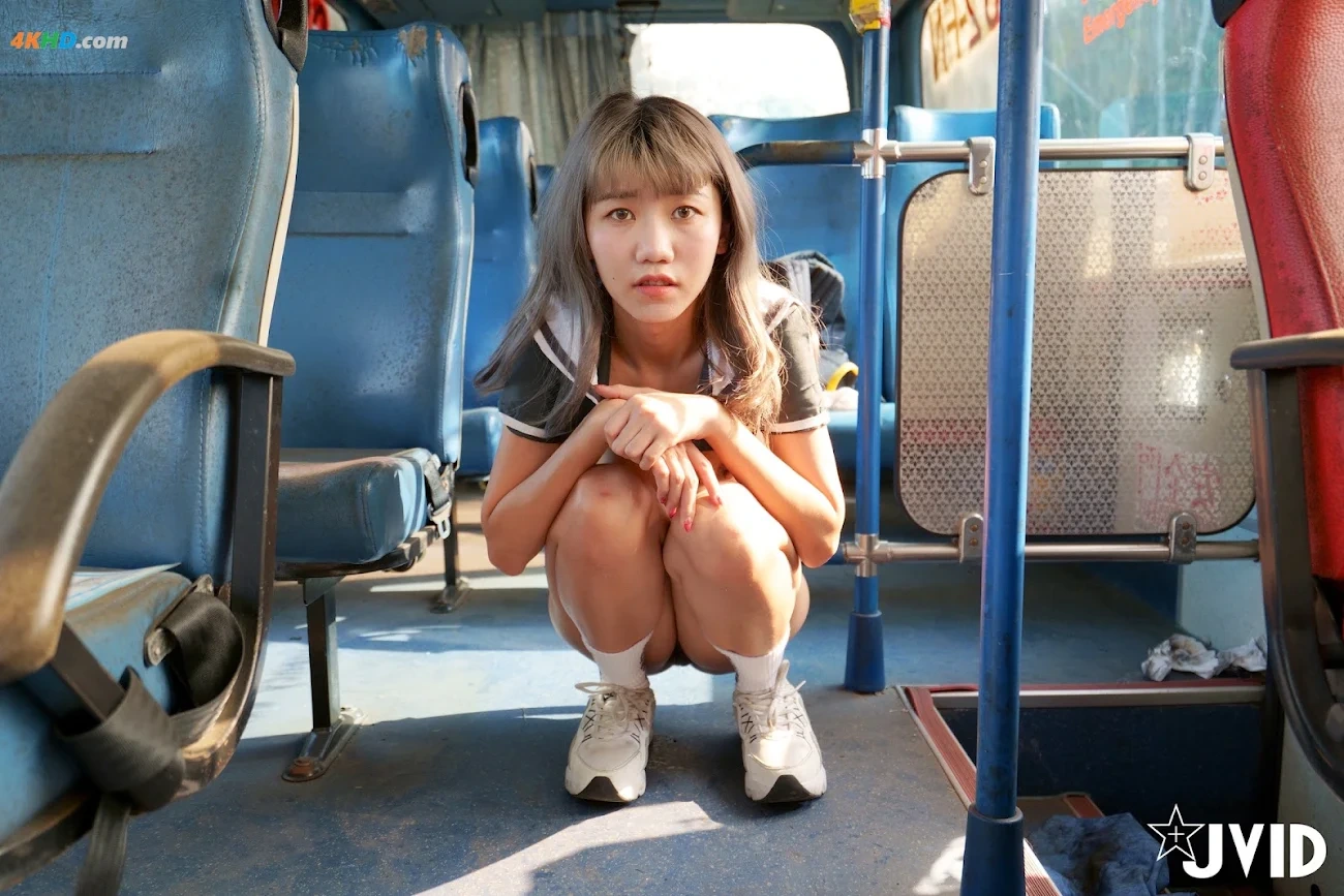 [JVID] YiFuDie - ZhenShi-GongCheShangChuNuSangShiHuiYiLu — photo 69