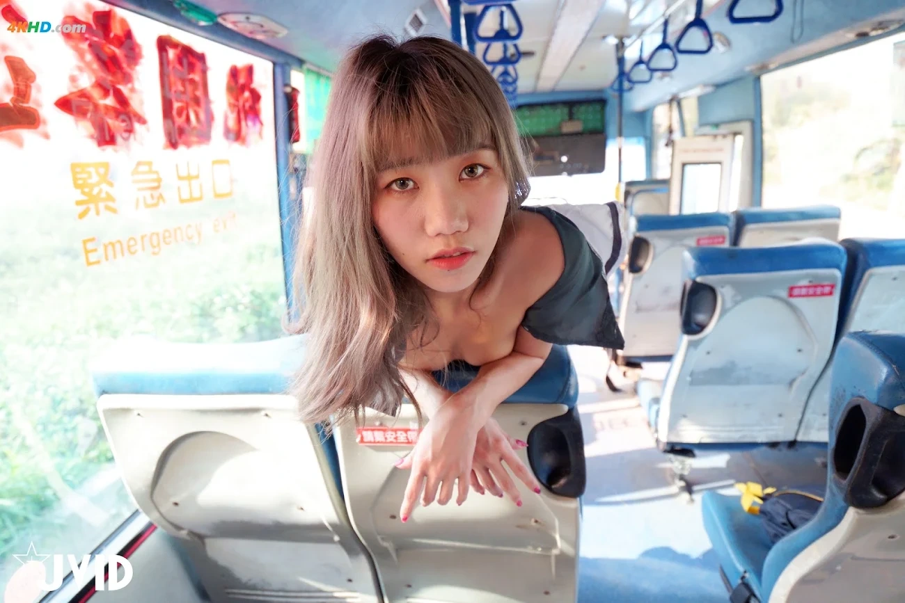 [JVID] YiFuDie - ZhenShi-GongCheShangChuNuSangShiHuiYiLu — photo 102