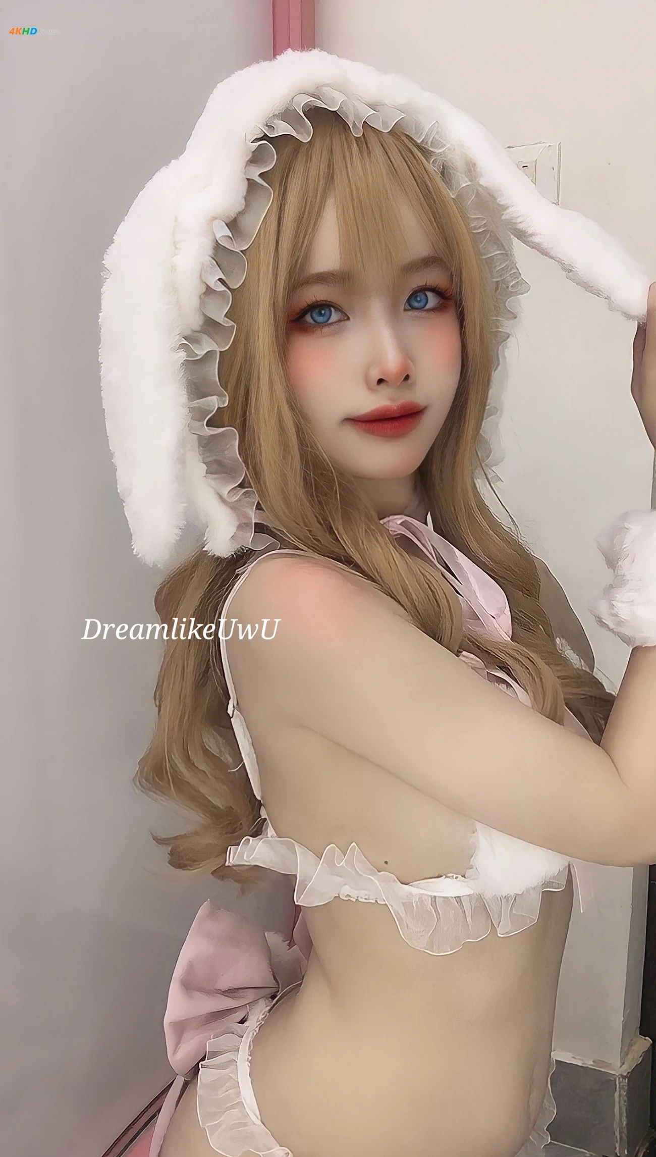 DreamlikeUwU White Rabbit — photo 7