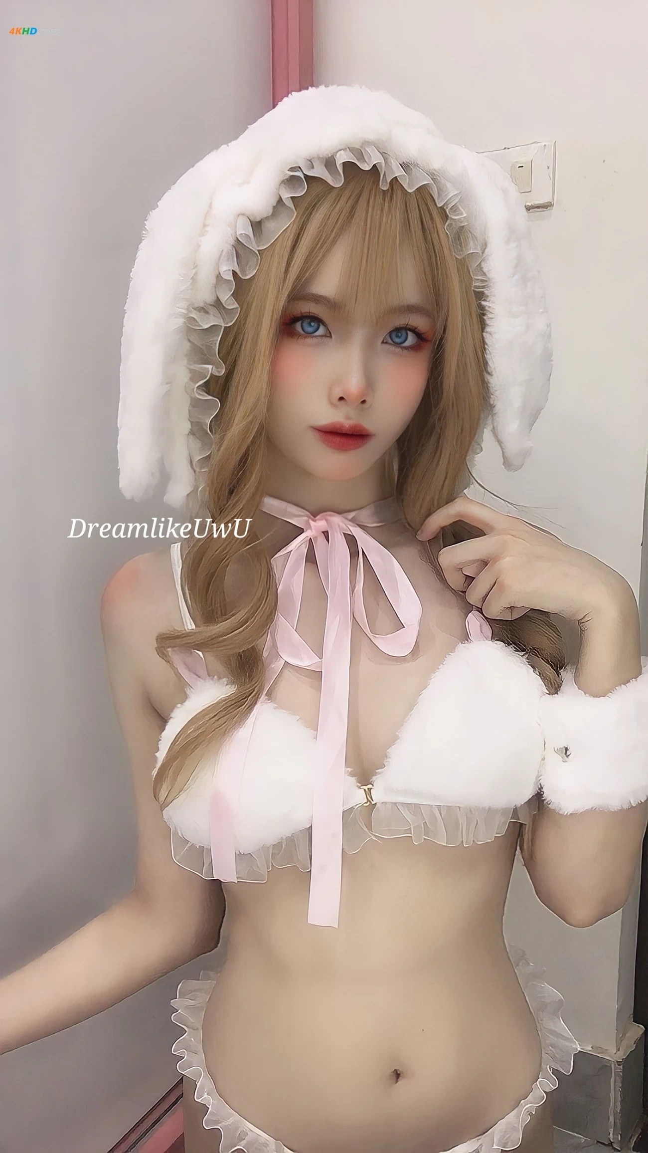 DreamlikeUwU White Rabbit — photo 12