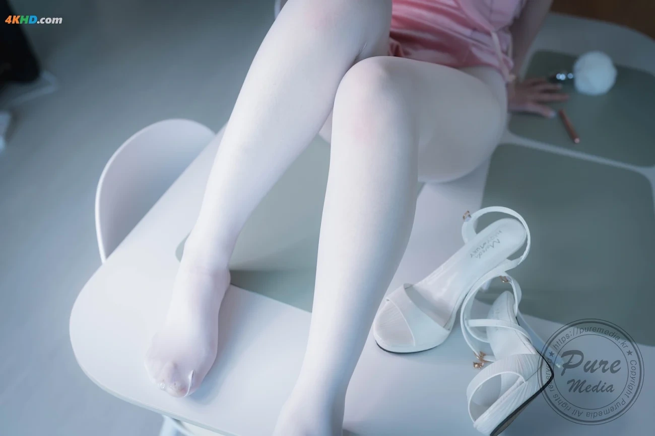 Pure Media Vol.296 - Gift her a bunny doll — photo 60