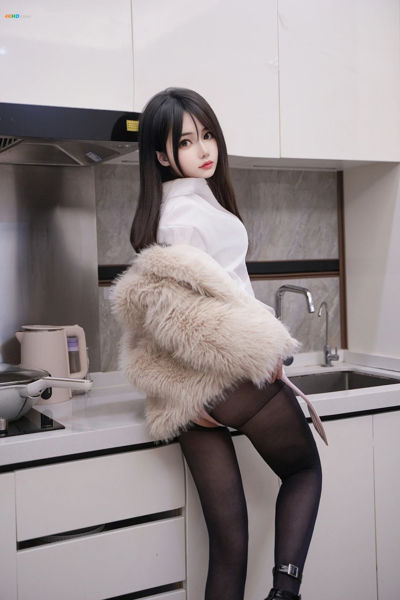 Lin Yue Yue (LinYueYue) - ChuFangLiaoLiWeiShangJiaWuMaLiuChu — photo 6