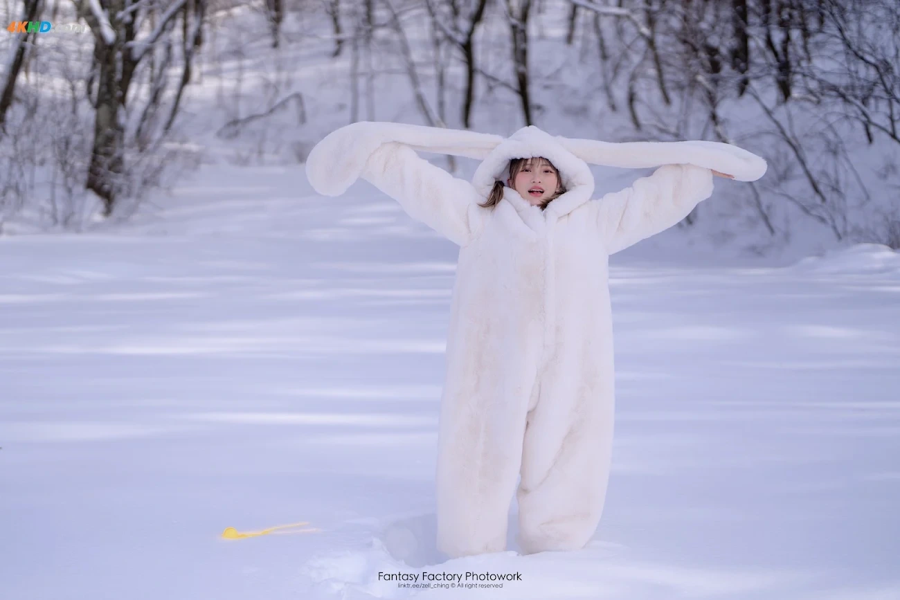 [Fantasy Factory] XiaoDing - CosplayXieZhen - Snow Rabbit — photo 1