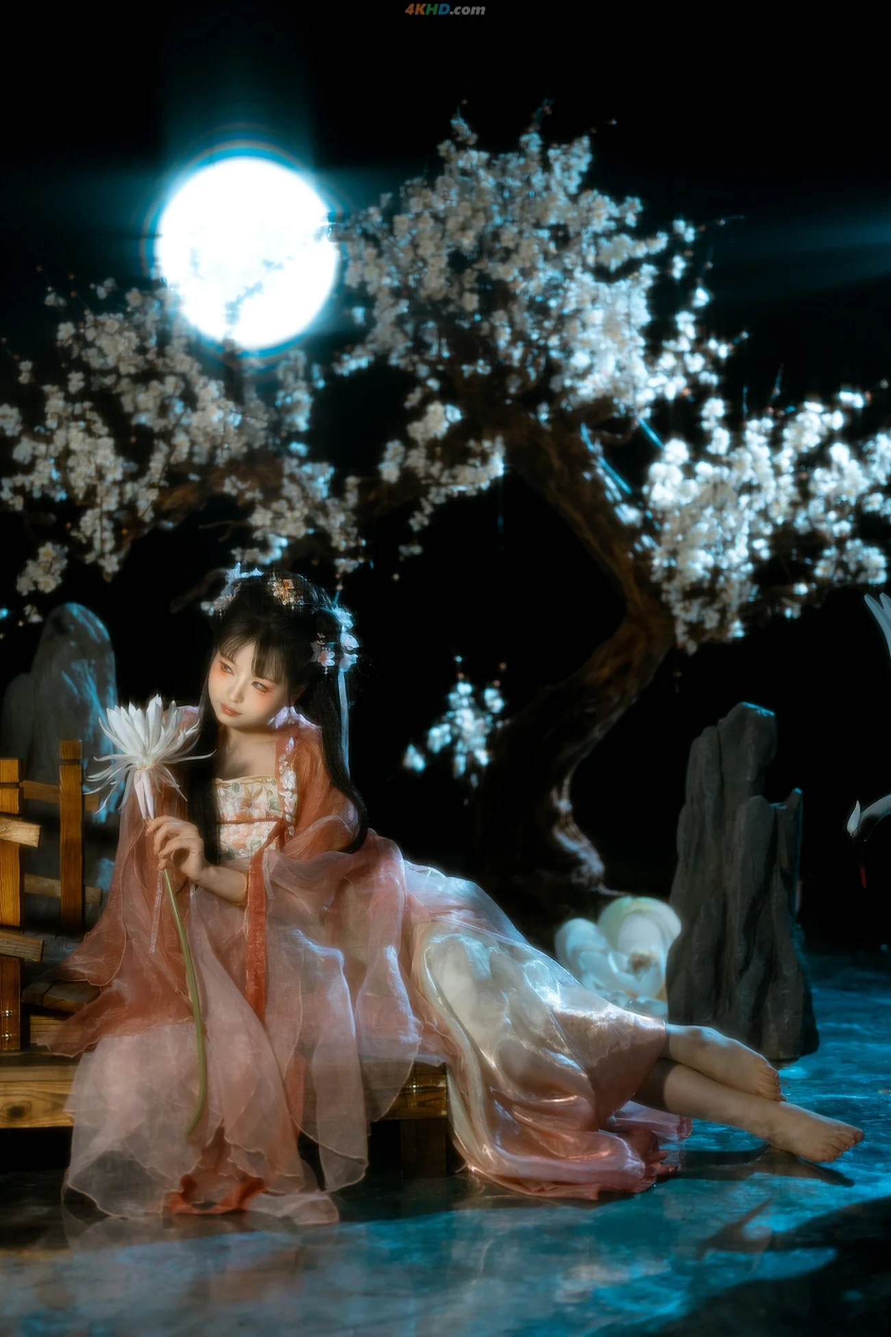 TieShouJiaoShou WeiGongKaiZuoPinXiaoHeJi — photo 6