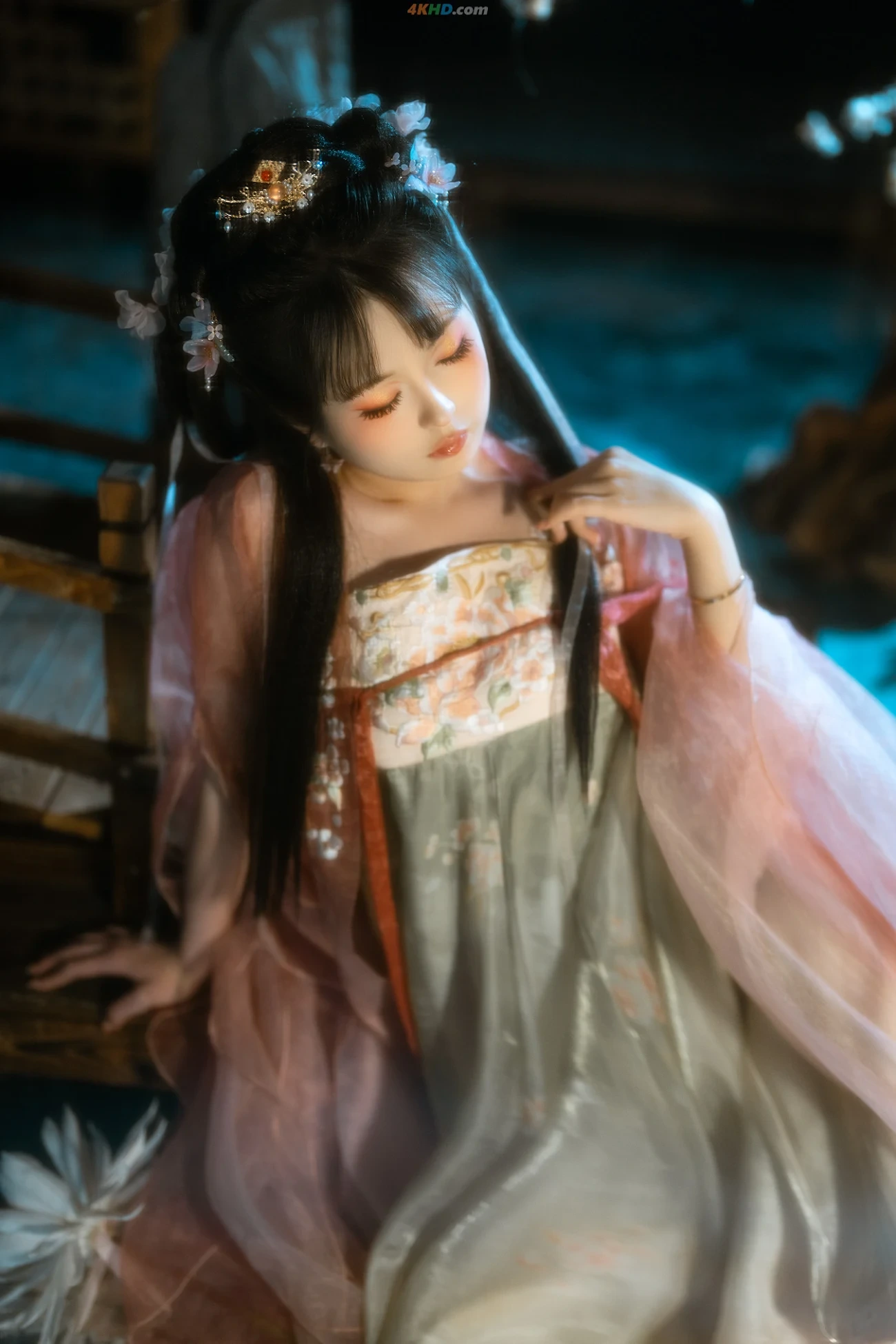 TieShouJiaoShou WeiGongKaiZuoPinXiaoHeJi — photo 9