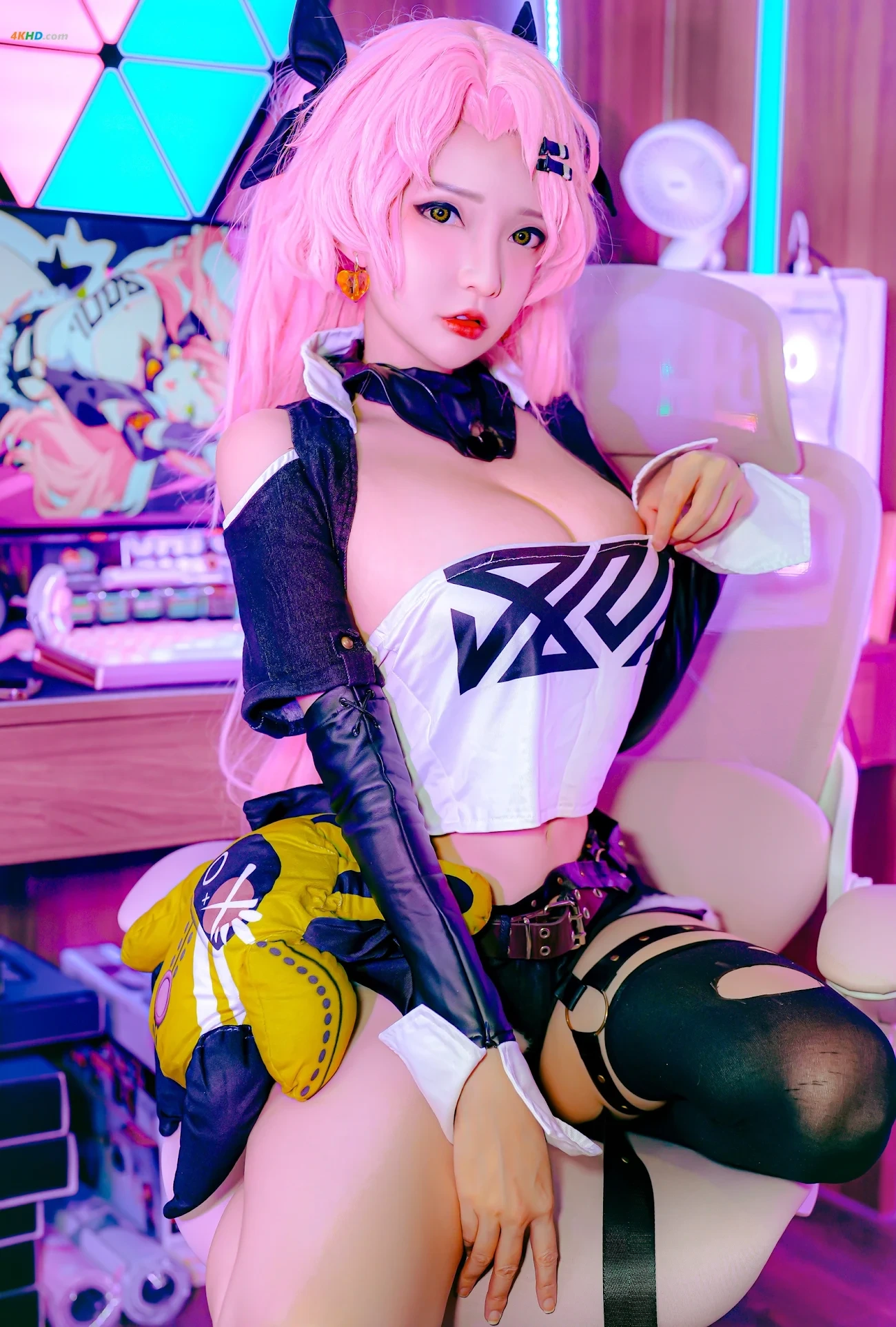 Potato Godzilla Nicole_Zenless_Zone_Zero — photo 7