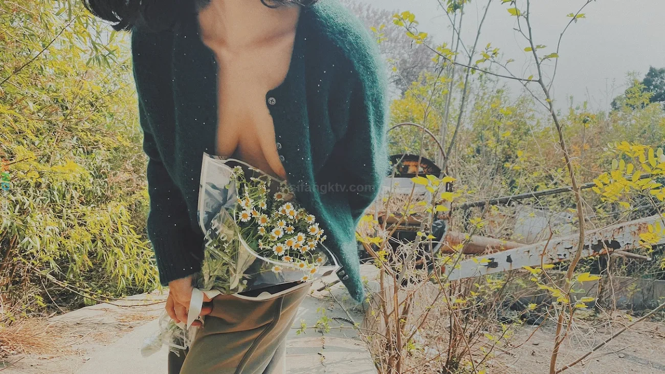 [OtherXXX] GeLeiRenQiSeYingShiQianGuiZeJiPinWangHongSiPaiLiuChu — photo 356