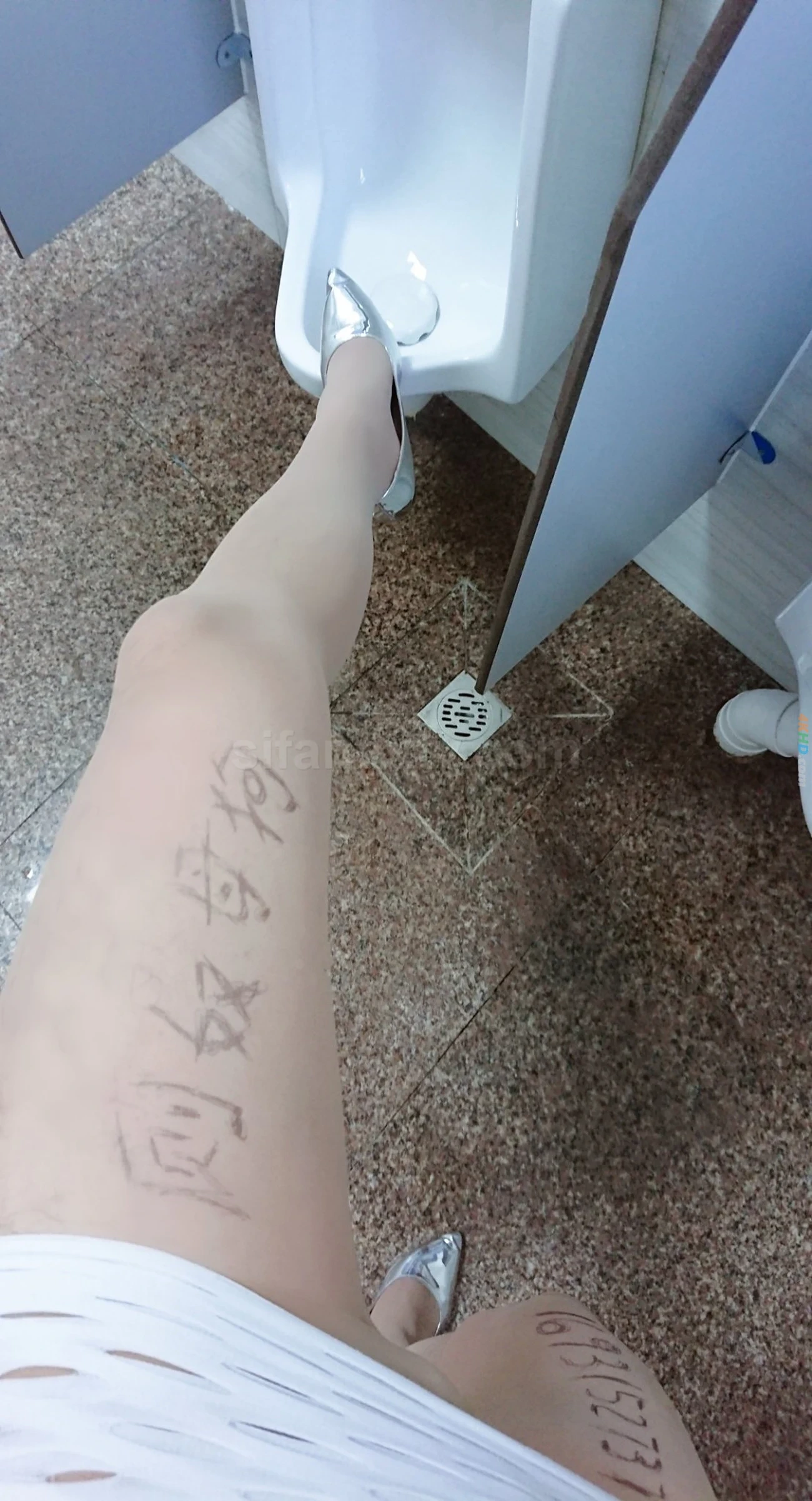 [OtherXXX] GeLeiRenQiSeYingShiQianGuiZeJiPinWangHongSiPaiLiuChu — photo 659