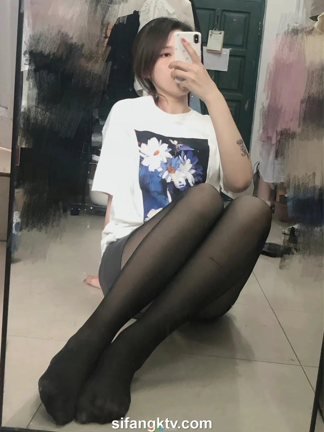 [OtherXXX] SheYingShi - LinXinYue LinYiPu GongYaoFei HuaYin AiXi Deng25WeiDingJiNuShenWeiMeiSiPai01 — photo 300