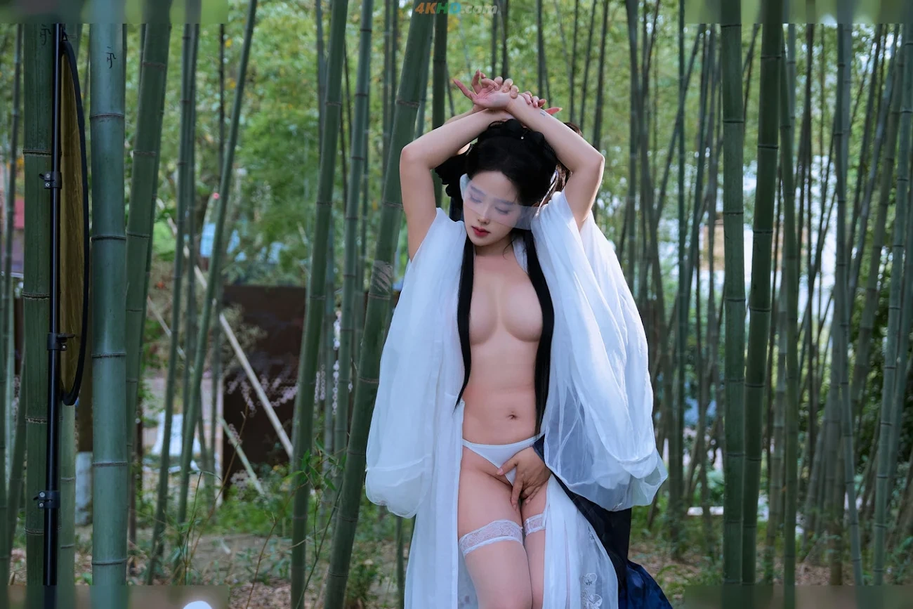 titi cosplay-XiaoLongNu — photo 27