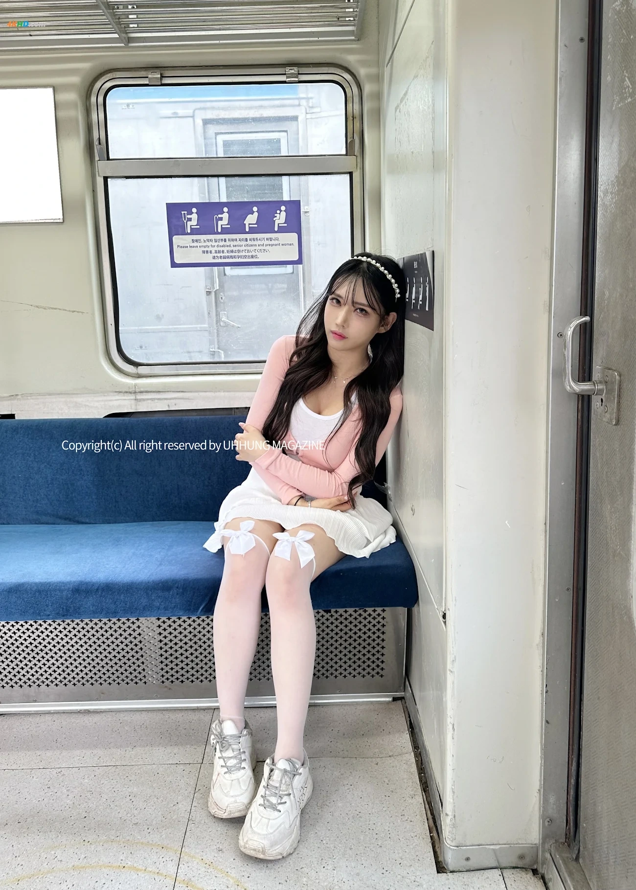 [UHHUNG MAGAZINE] Hani (HaNi) - The Girlfriend on The Subway — photo 9