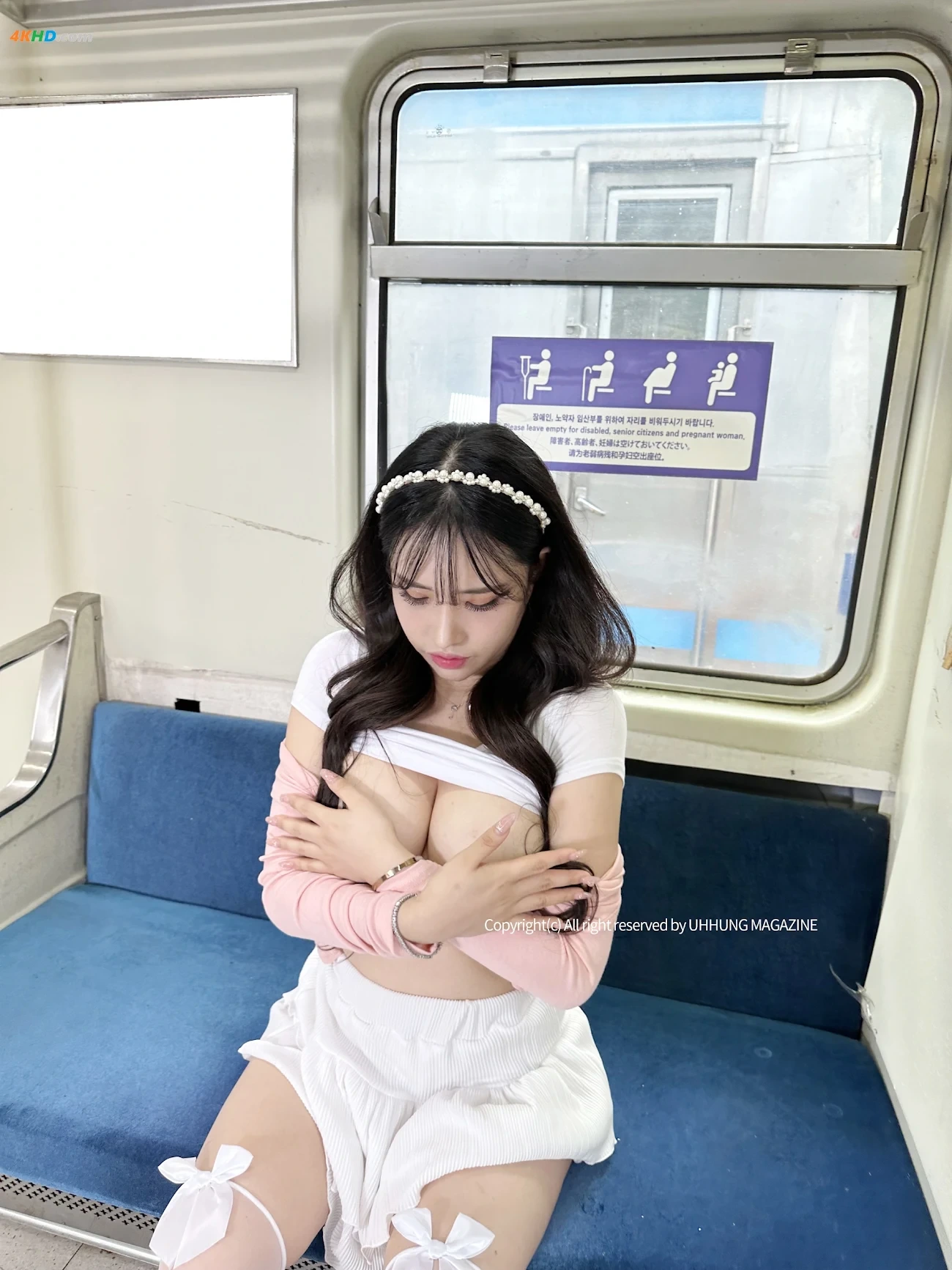[UHHUNG MAGAZINE] Hani (HaNi) - The Girlfriend on The Subway — photo 32