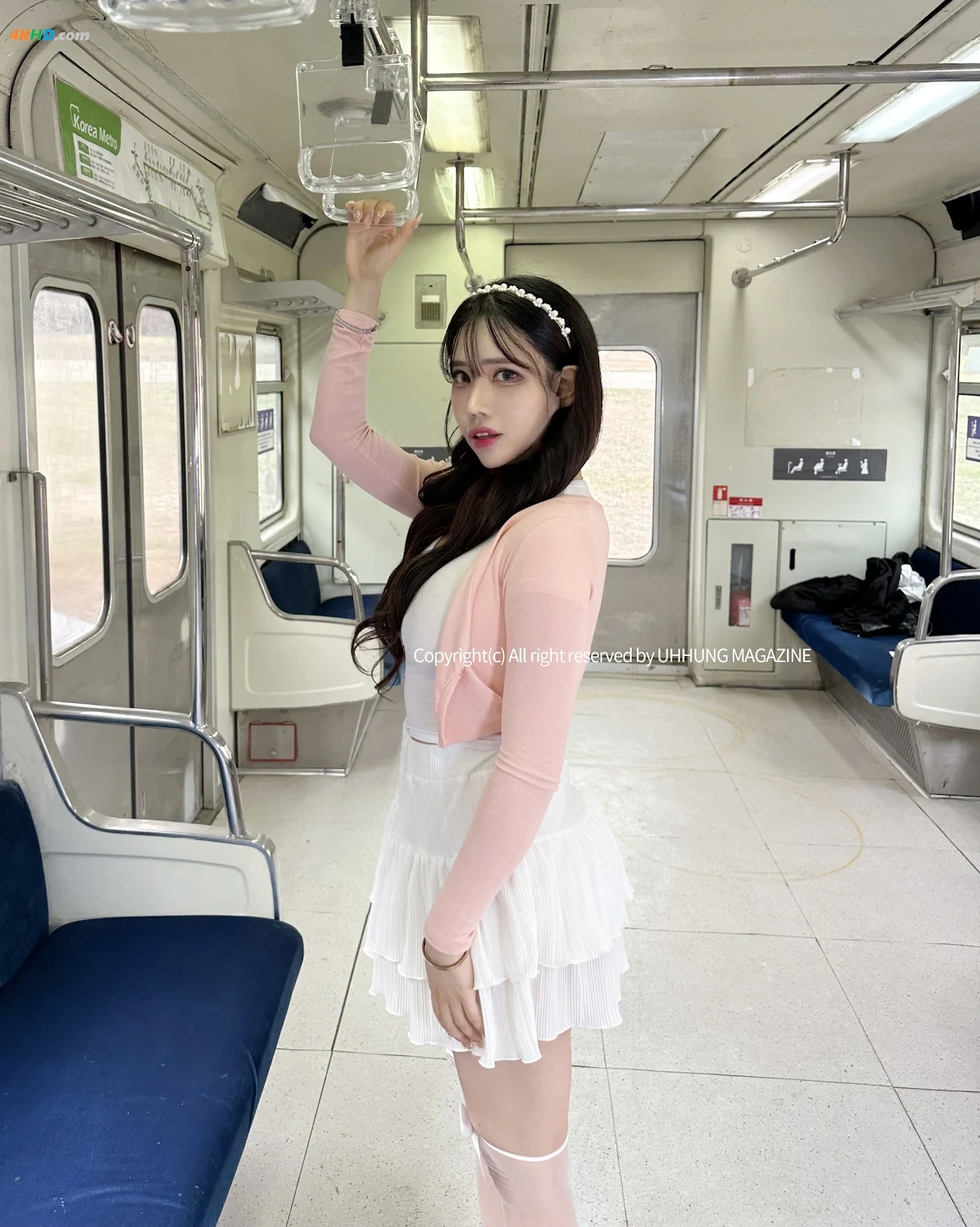 [UHHUNG MAGAZINE] Hani (HaNi) - The Girlfriend on The Subway — photo 50