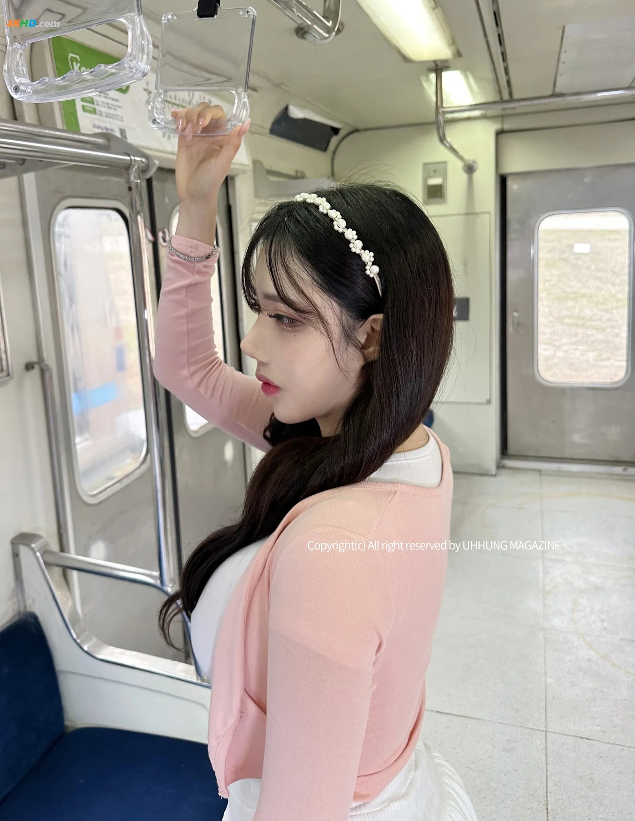 [UHHUNG MAGAZINE] Hani (HaNi) - The Girlfriend on The Subway — photo 51