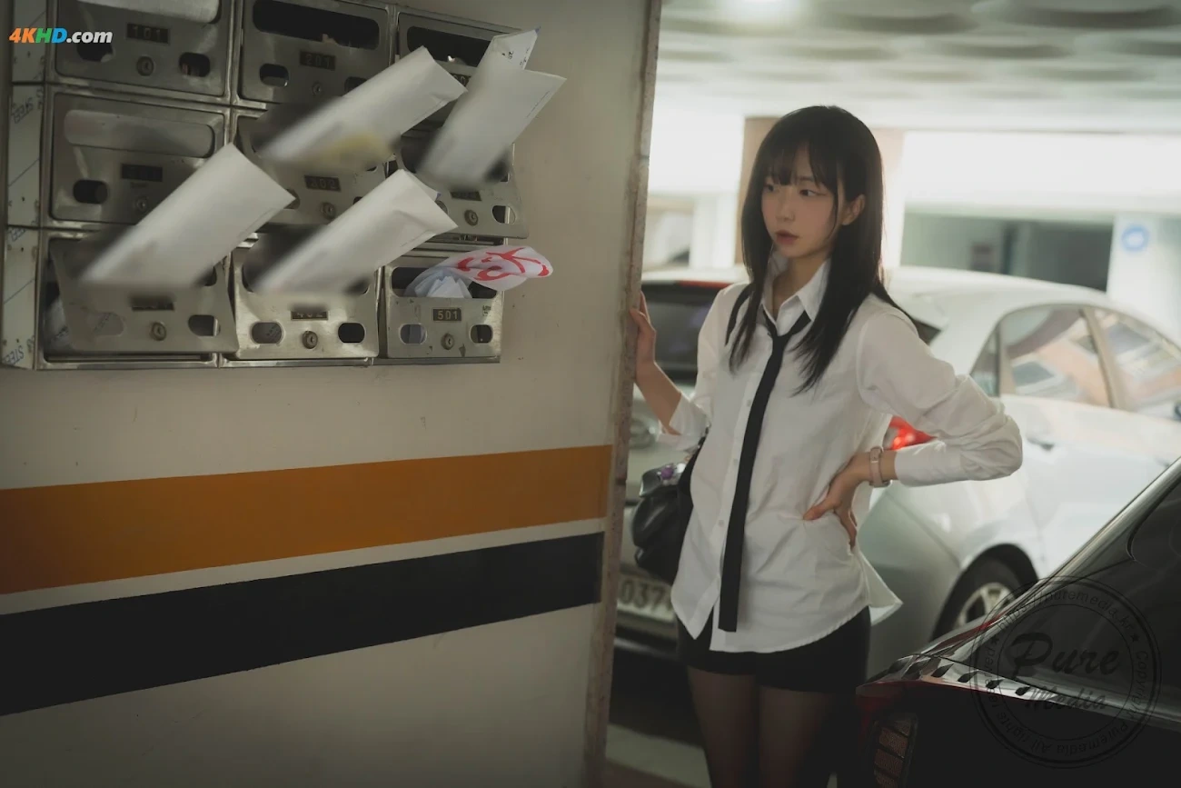 Pure Media Vol.285 Hina (HiNa) - Psycho Stalker's Room — photo 11