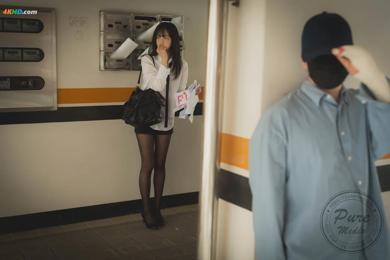 Pure Media Vol.285 Hina (HiNa) - Psycho Stalker's Room — photo 15