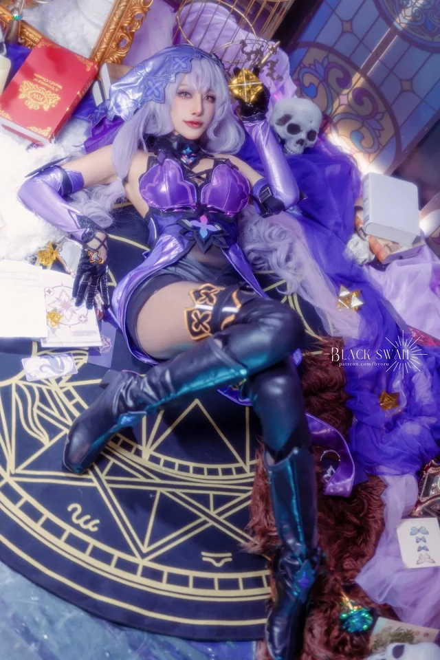 Byoru (biyoru) cosplay Black Swan - HonkaiStar Rail