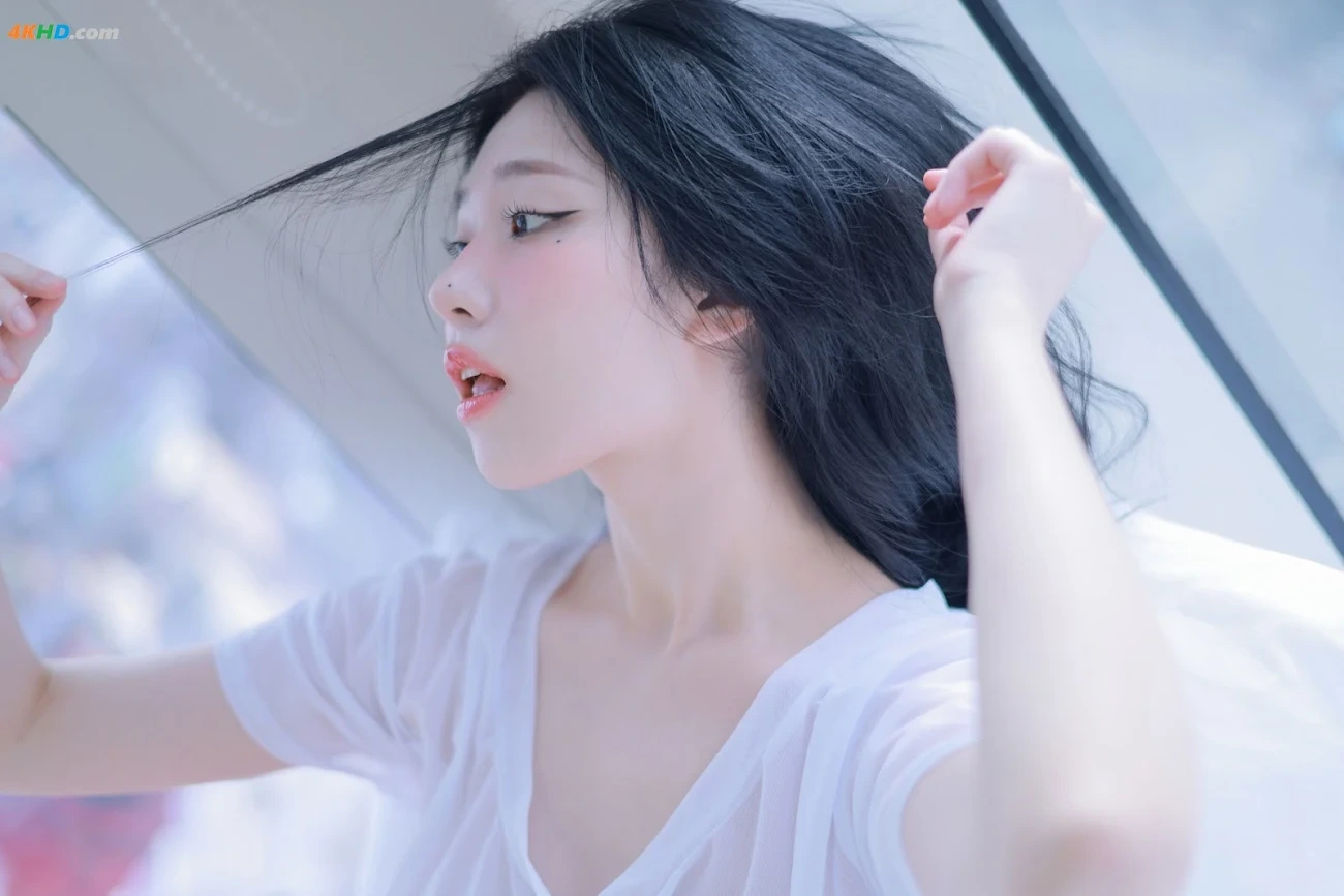Yeonwoo - Naked — photo 5