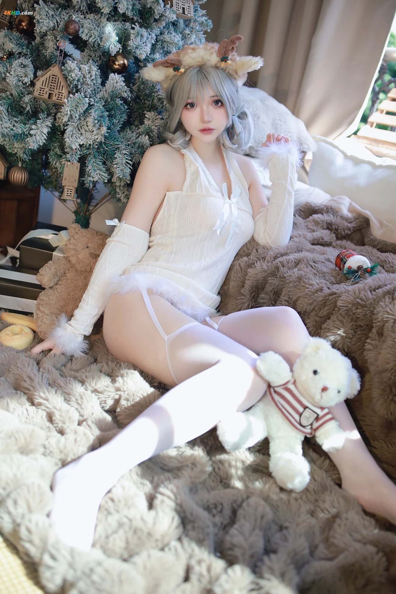 FengMaoss - ShengDanTeDian&BaiSeMaoYi — photo 44