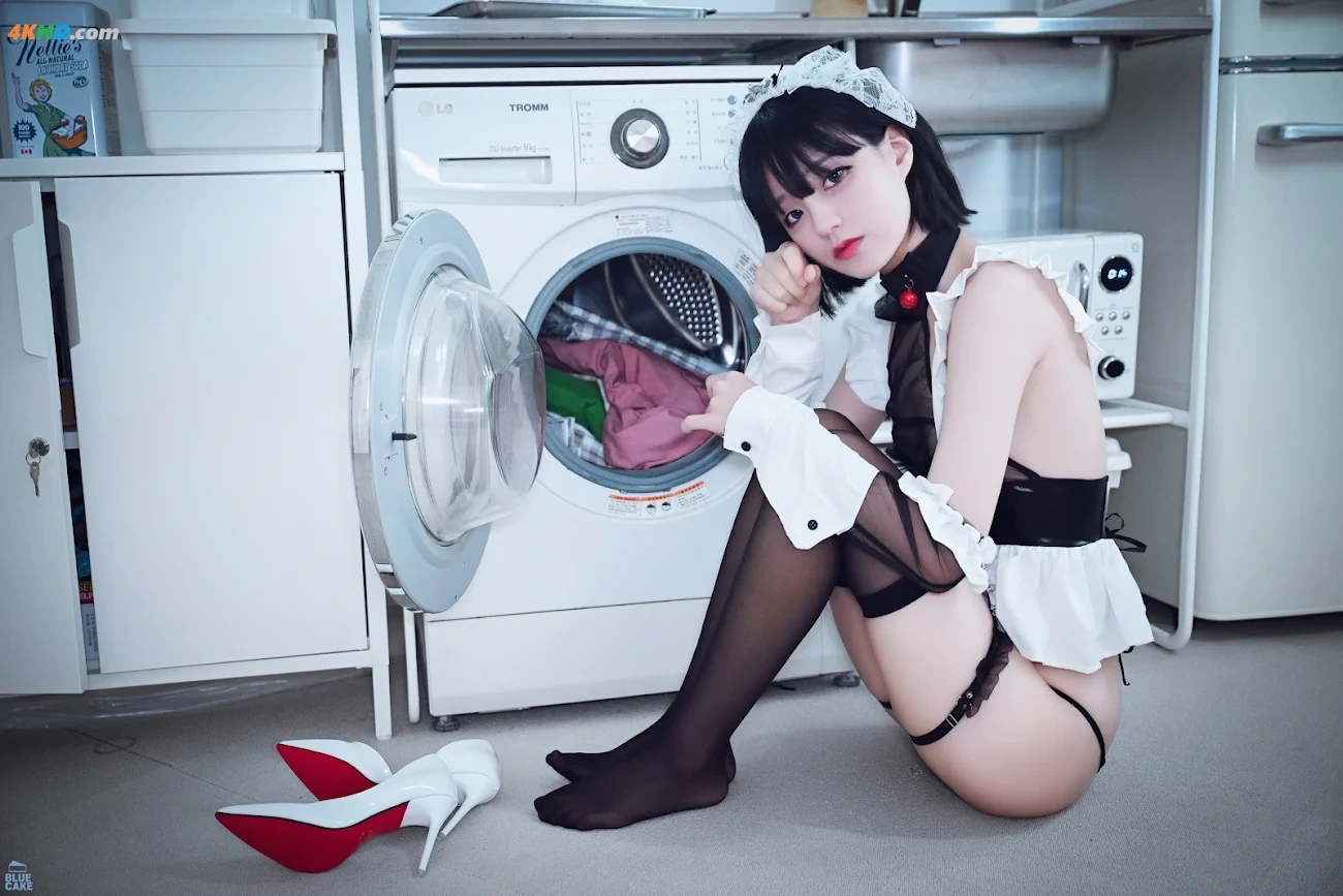 Jenny (JeongJeNi) BLUECAKE Jenny (JeongJeNi) Maid Cosplay — photo 81