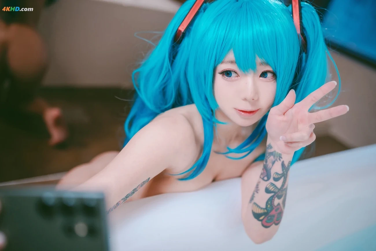 Maruemon (MaLuEMong) - Plug Me In Miku — photo 5