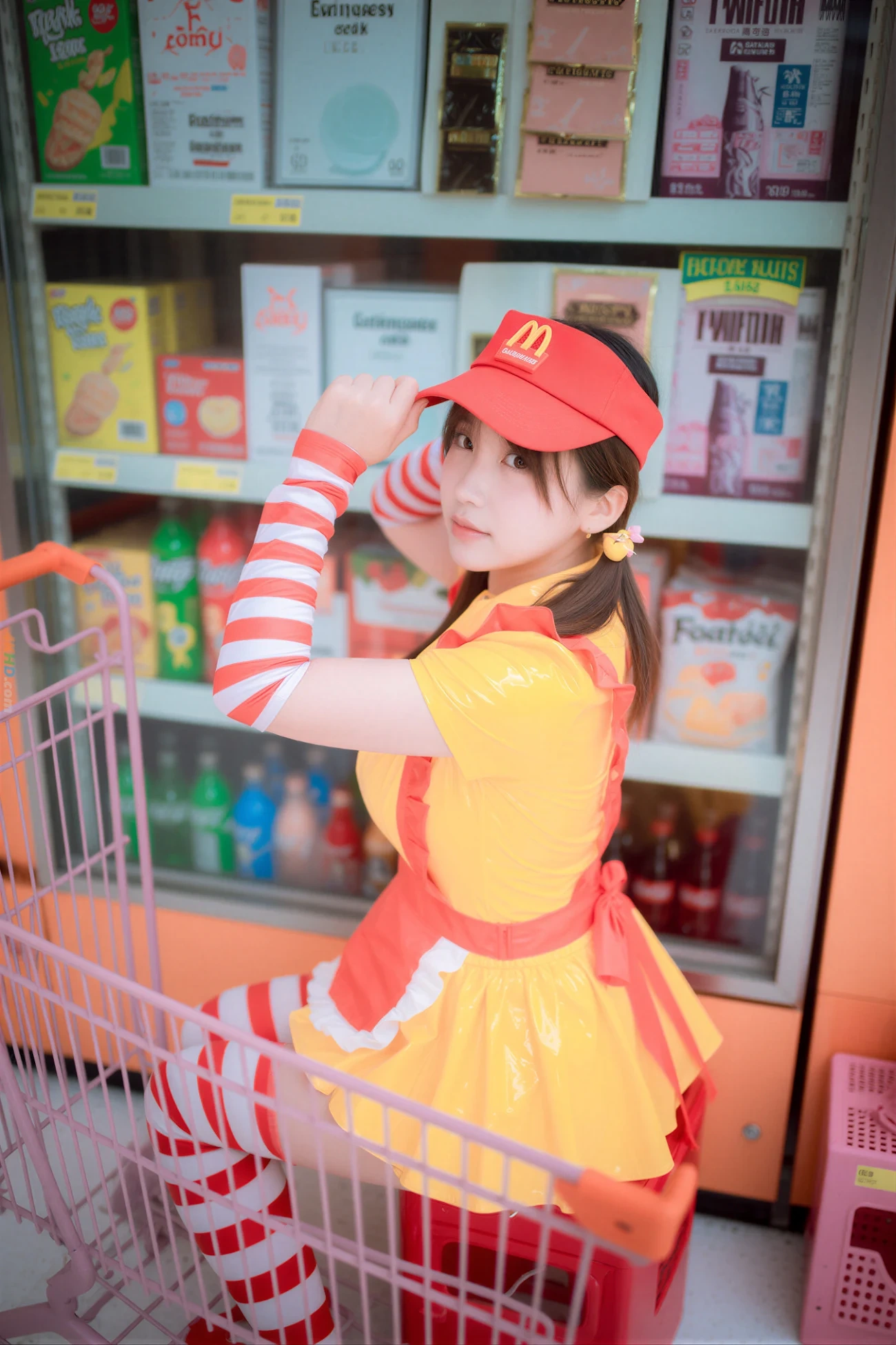 Son Ye Eun (SonYeEun) DJAWA Photo McDonald's Girl — photo 10