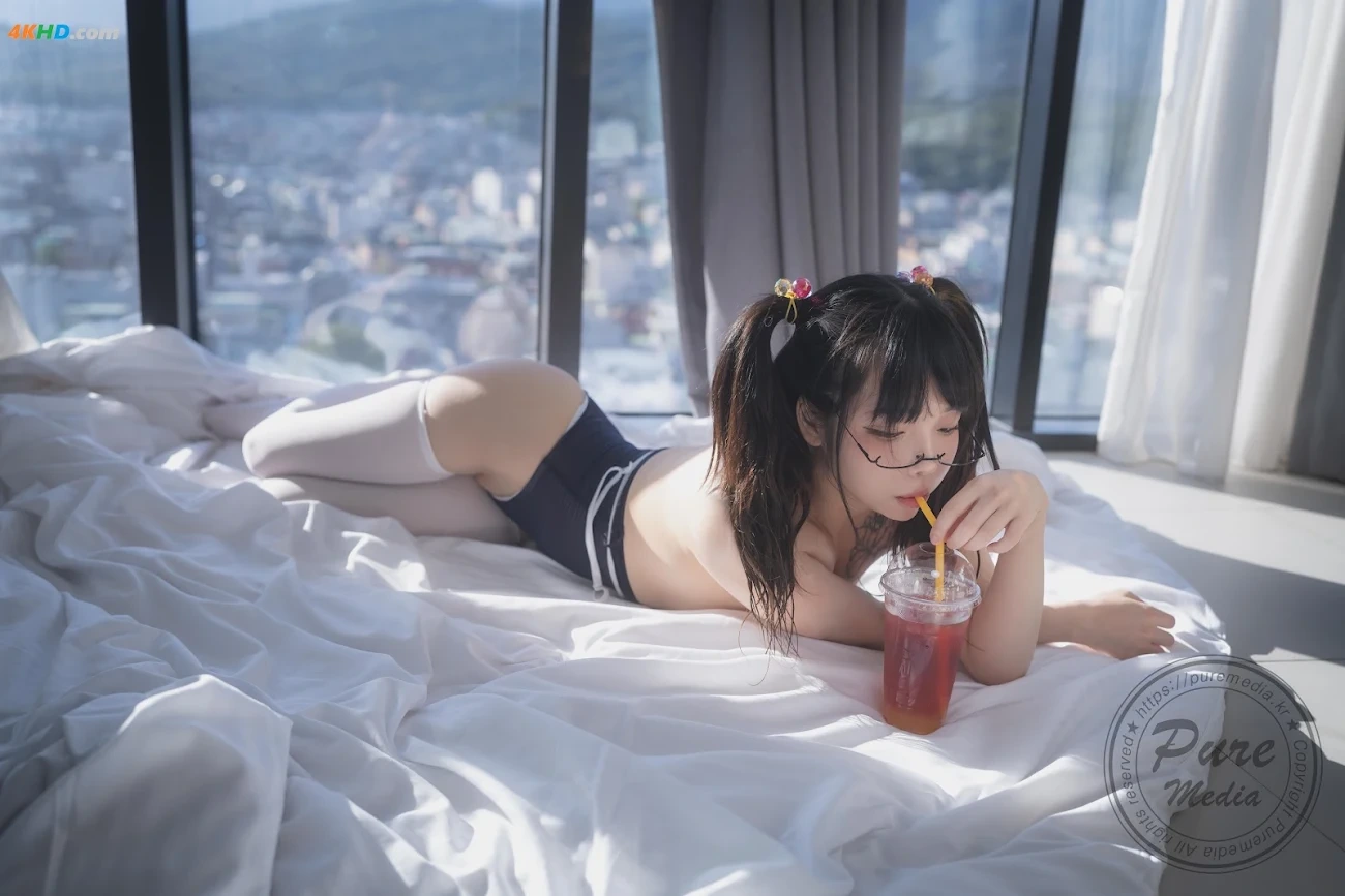 Pure Media Vol.262 - part 02 Jelly (JelLi) - is watching ero animation — photo 26