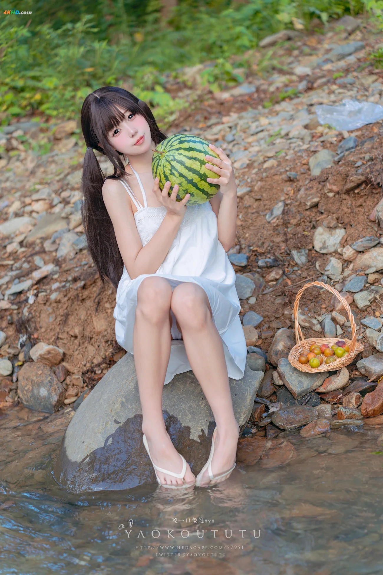 NianNianTuanZiTu(YaoYiKouTuNiang)- BaYueDingYue[SuXiZhiXia]& LianAiXunHuan — photo 8