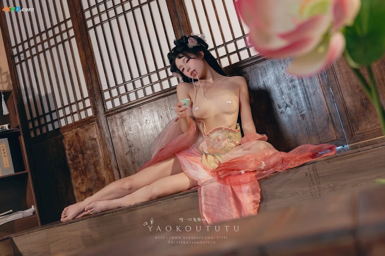 NianNianTuanZiTu(YaoYiKouTuNiang)- BaYueDingYue[ZuiDaoHeTangBian]& YouYuanJingMeng — photo 16