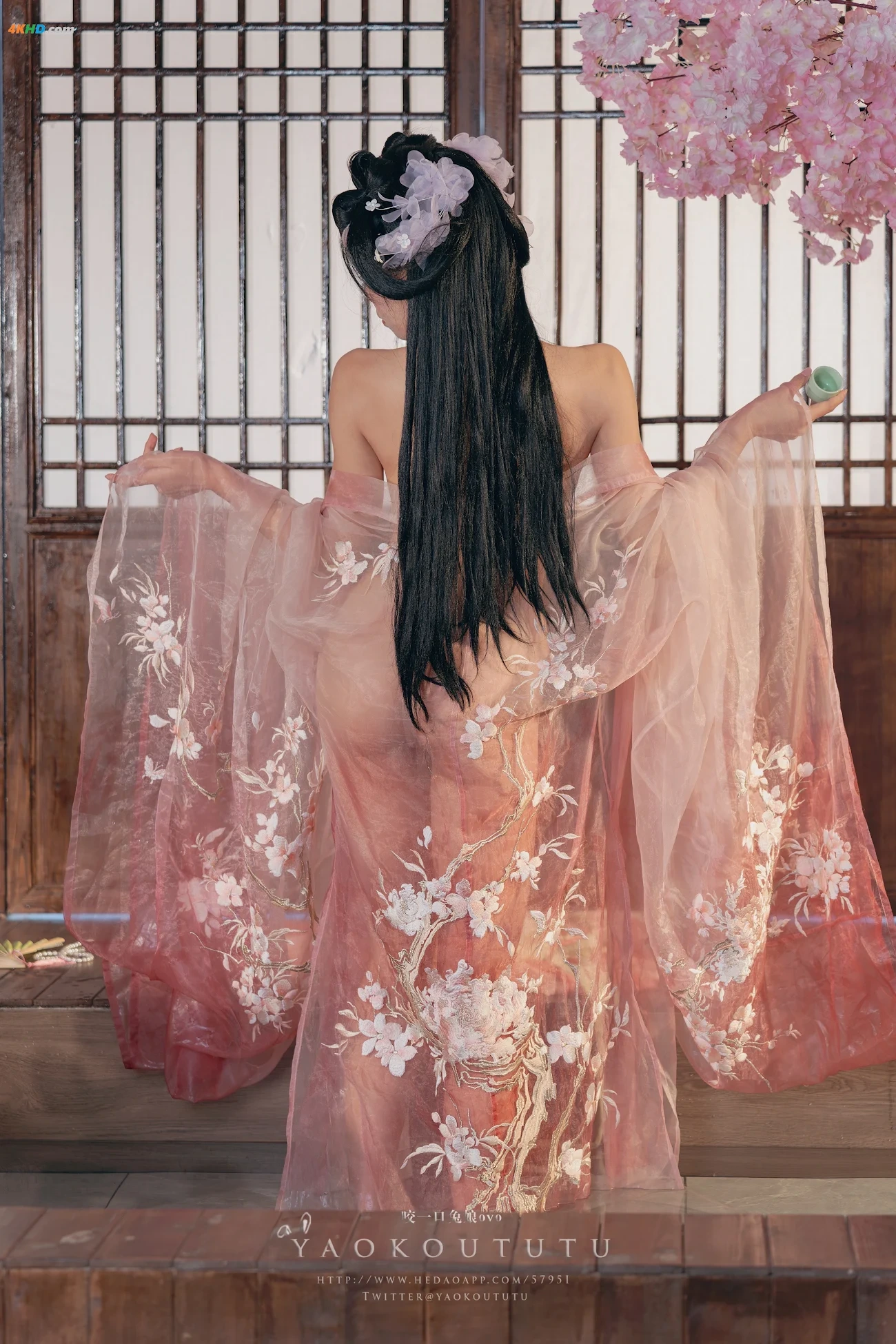 NianNianTuanZiTu(YaoYiKouTuNiang)- BaYueDingYue[ZuiDaoHeTangBian]& YouYuanJingMeng — photo 24