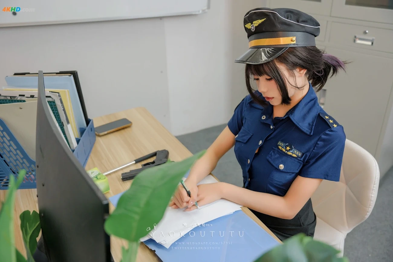 NianNianTuanZiTu(YaoYiKouTuNiang)-[WuLongNuJing]&Good-night Kiss — photo 1