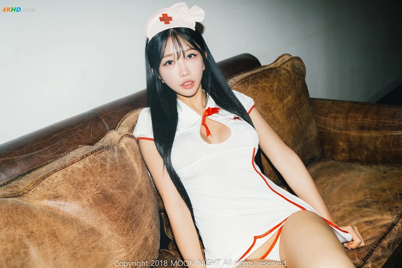 Moon Night Snap - Yunjin - Where Does It Hurt — photo 2