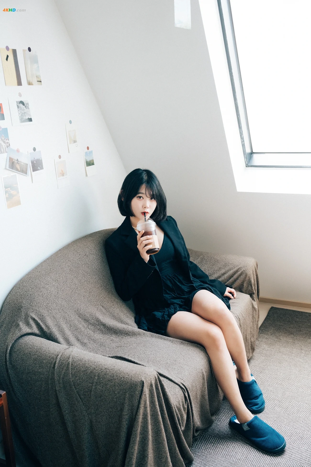 [Loozy] Zia (JiA) - With Delivery Man — photo 1