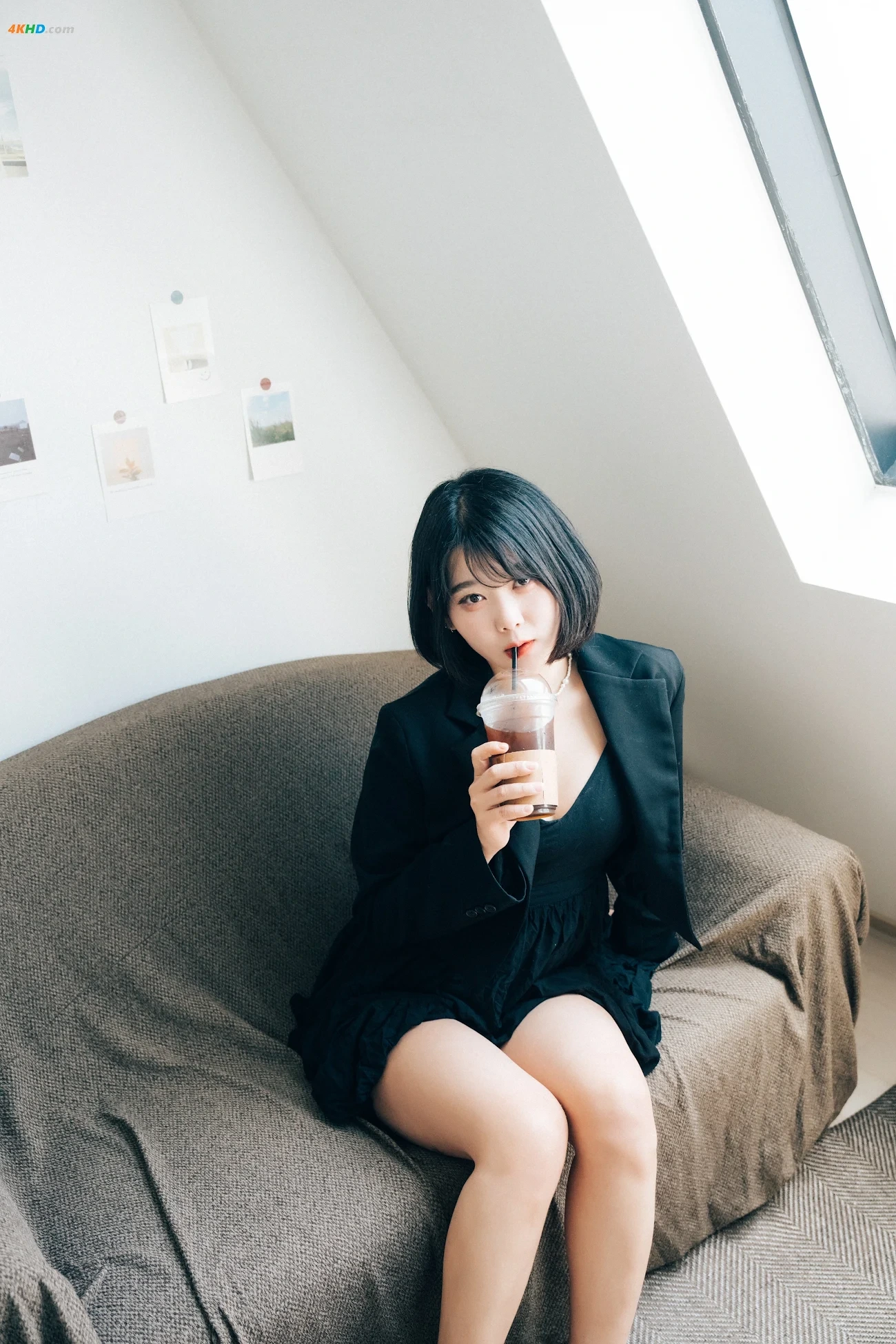 [Loozy] Zia (JiA) - With Delivery Man — photo 2