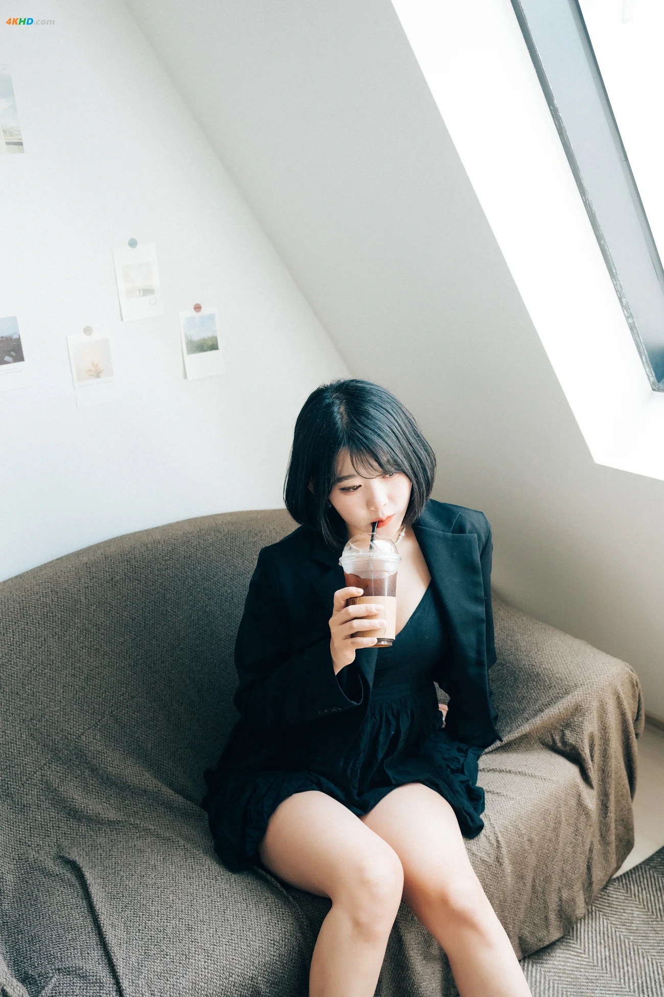 [Loozy] Zia (JiA) - With Delivery Man — photo 3