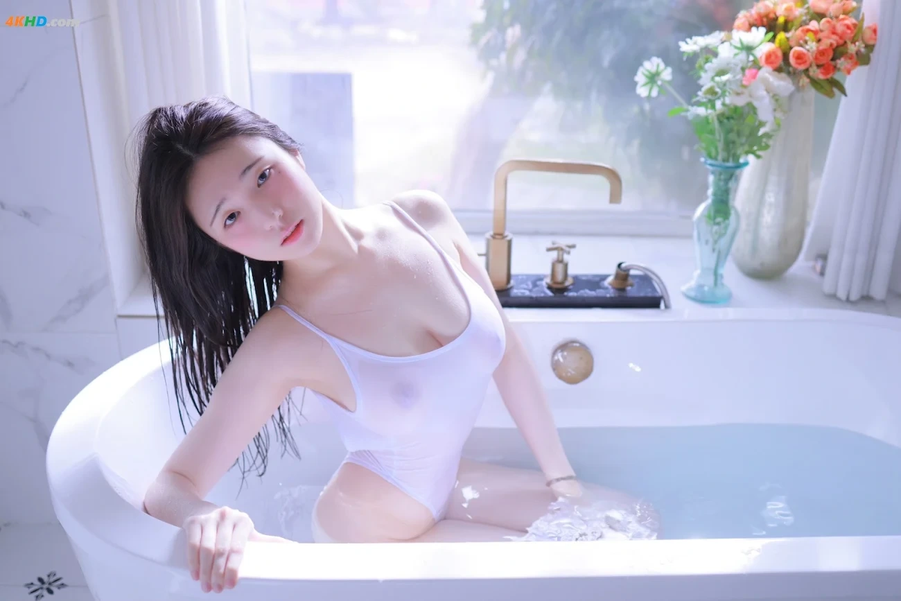 Yeon Woo (YeonU) - Bath Tub - part 02 — photo 164