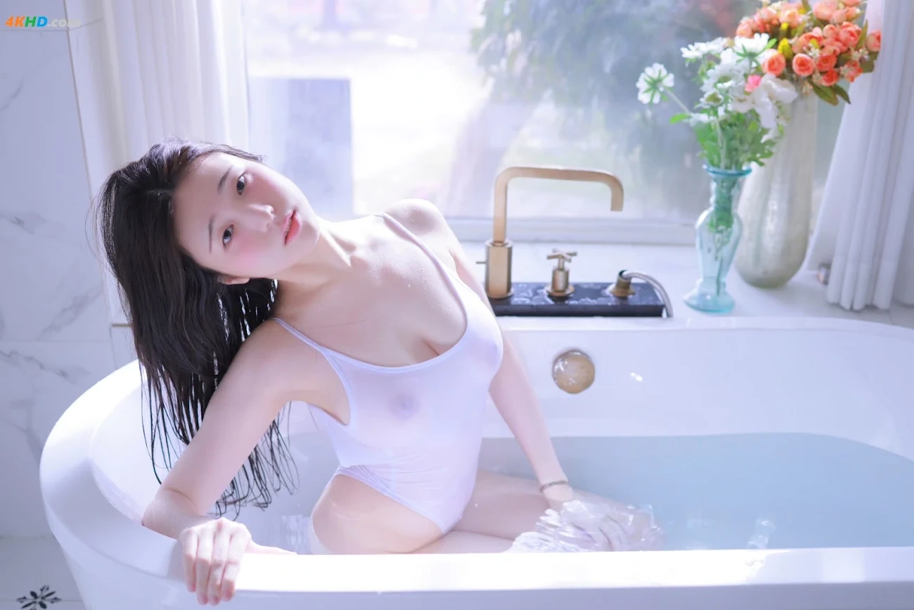 Yeon Woo (YeonU) - Bath Tub - part 02 — photo 167