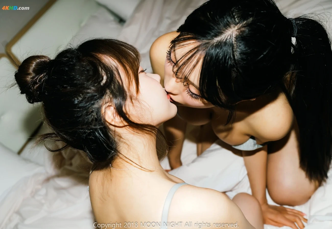 Moon Night Snap - Jucy (JyuSi) x Yunjin - part 01 I Like Being Stimulating Sometimes — photo 24