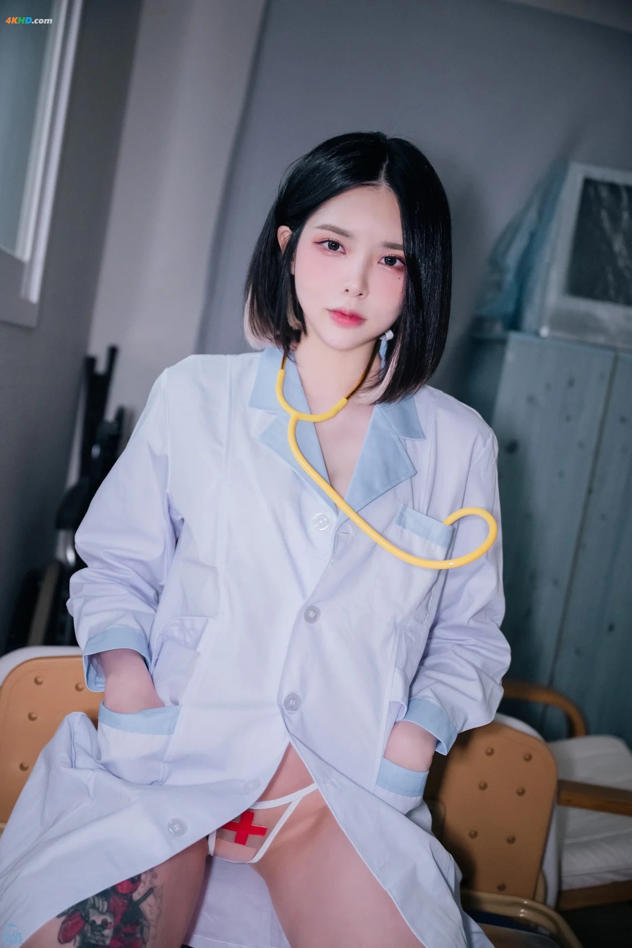 Hikari Vol.04 BAD DOCTOR Succubus RED — photo 4