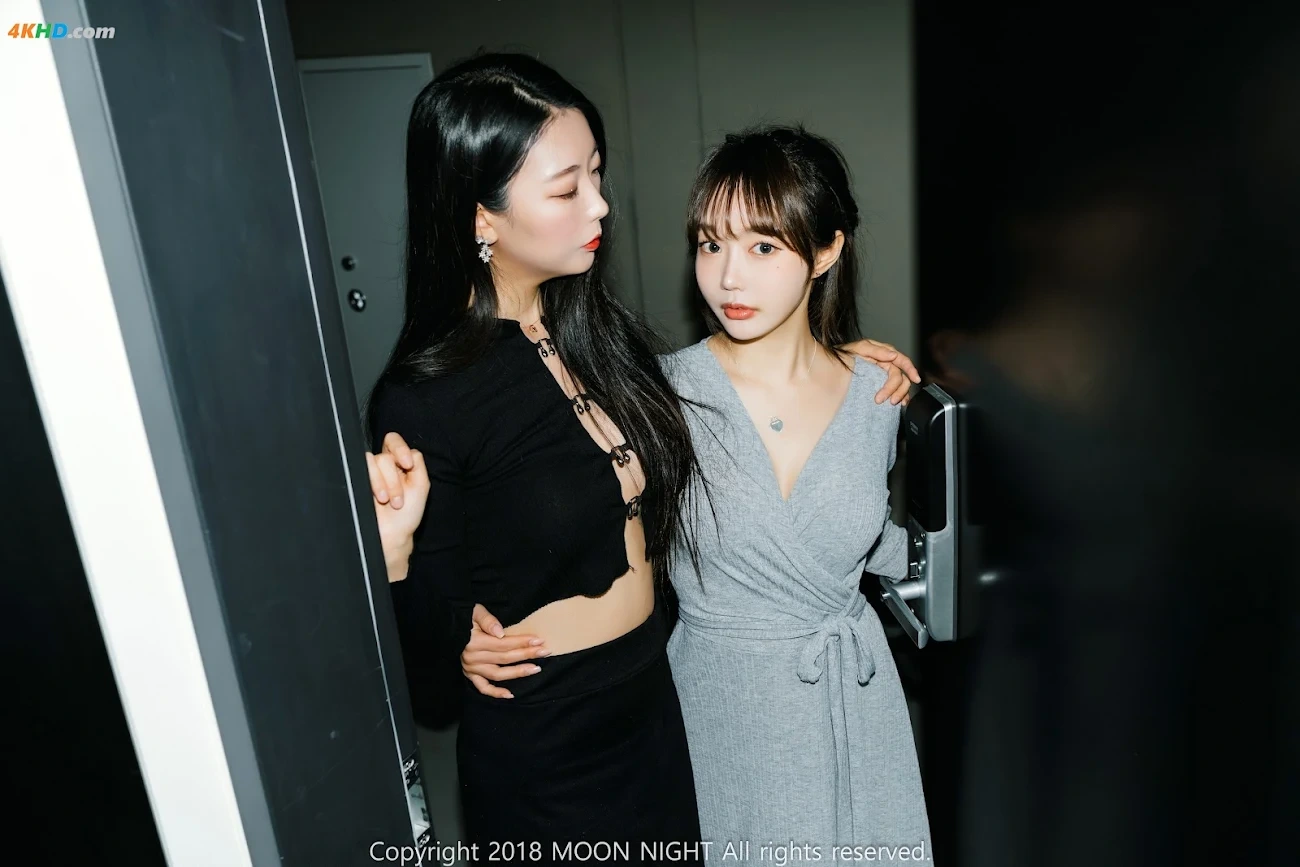 Moon Night Snap - Jucy (JyuSi) x Mona (MoNa) 'Loveholic vol 2' Twin Digital photobook (ver.s+) — photo 2