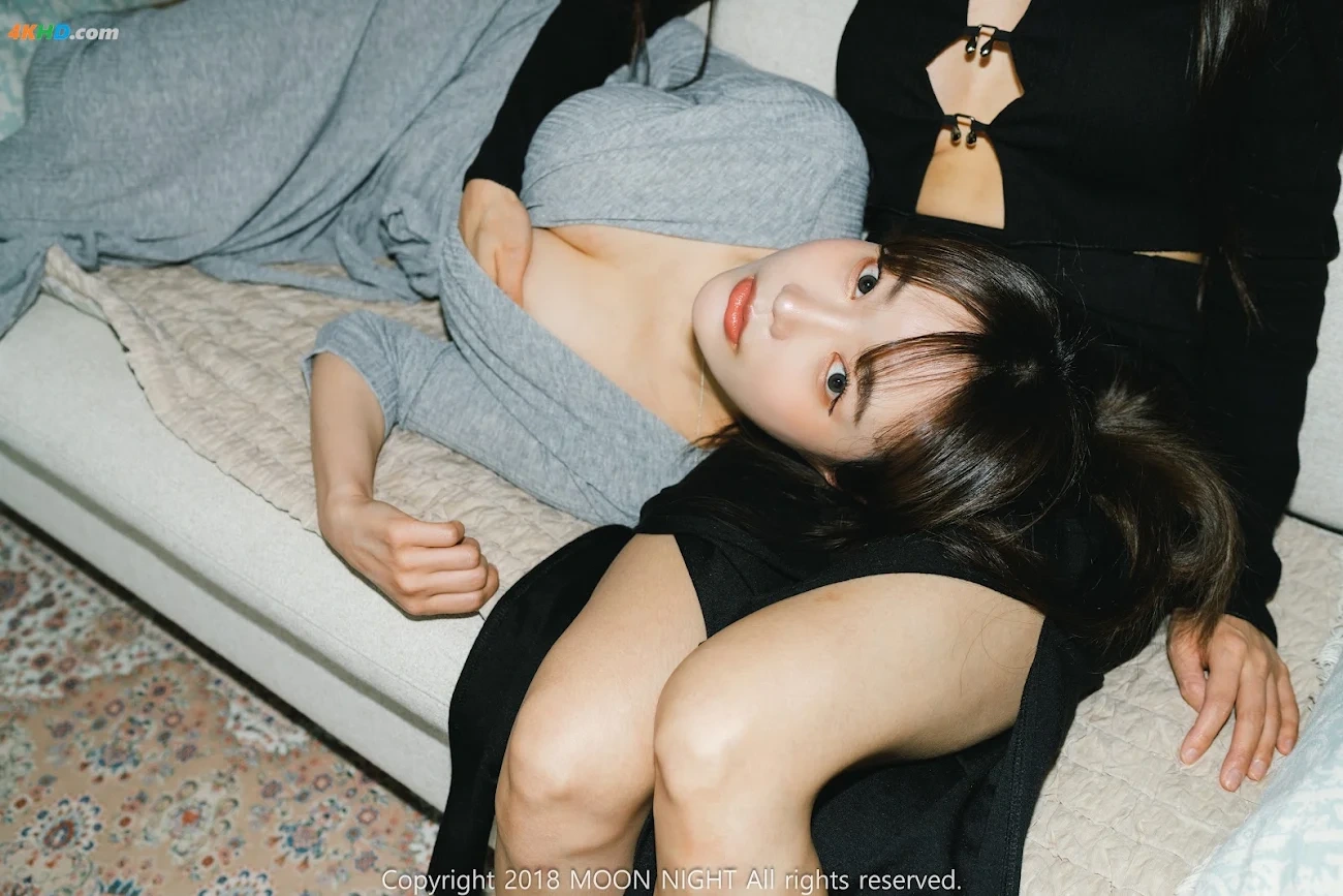 Moon Night Snap - Jucy (JyuSi) x Mona (MoNa) 'Loveholic vol 2' Twin Digital photobook (ver.s+) — photo 11