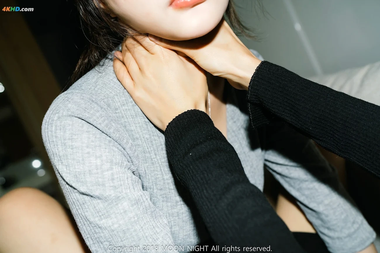 Moon Night Snap - Jucy (JyuSi) x Mona (MoNa) 'Loveholic vol 2' Twin Digital photobook (ver.s+) — photo 14