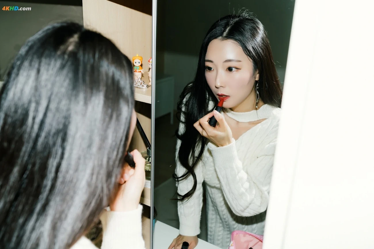 Moon Night Snap - Mona (MoNa) - in the room — photo 11